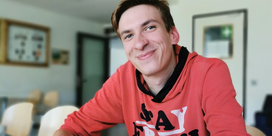 Max im FSJ in der Wohneinrichtung